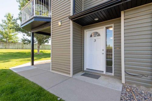 3-750 Heritage Blvd W, Lethbridge, AB, T1K7Z6 | Card Image