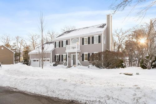 20 Meadow Rd, Beverly, MA, 01915-7208 | Card Image