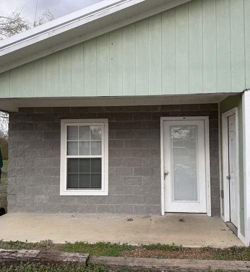 126 N Oak St, Hohenwald, TN, 38462-1302 | Card Image