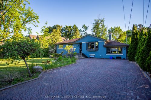2450 Edenhurst Dr, Mississauga, ON, L5A2K9 | Card Image