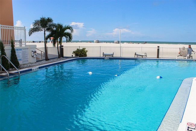 APT-401 - 4950 Gulf Blvd, Condo with 2 bedrooms, 2 bathrooms and null parking in ST PETE BEACH FL | Image 7