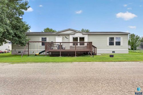 809 S Mckinley St, Lennox, SD, 57039-2345 | Card Image