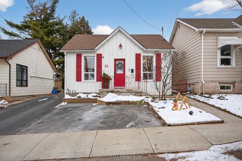 14 Lochearne St, Hamilton, ON, L8R1V8 | Card Image