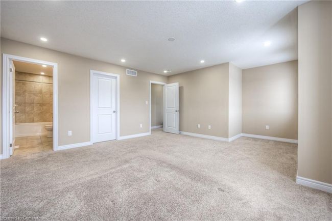49 Miranda Path, House other with 3 bedrooms, 3 bathrooms and 3 parking in Elmira ON | Image 22