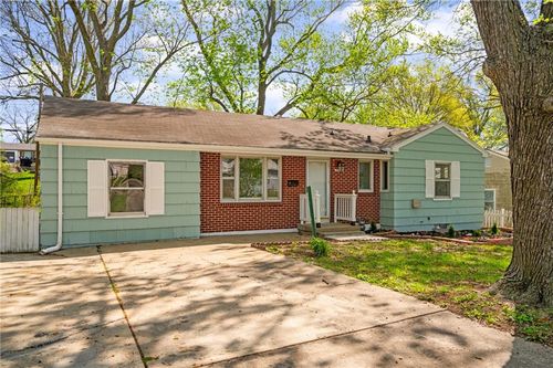 3503 N Mccoy St, Independence, MO, 64050-1126 | Card Image