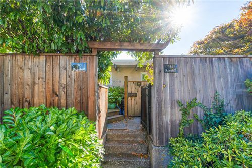 181 Rosehill St, Nanaimo, BC, V9S1C9 | Card Image