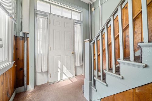 392 Donald St, Bedford, NH, 03110-5964 | Card Image