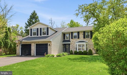 862 Village Cir, Blue Bell, PA, 19422-1639 | Card Image