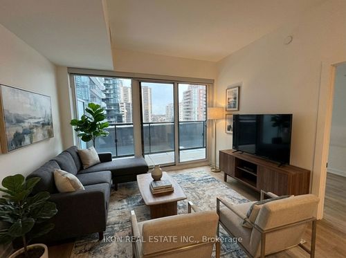 702-117 Broadway Ave, Toronto, ON, M4P1V3 | Card Image