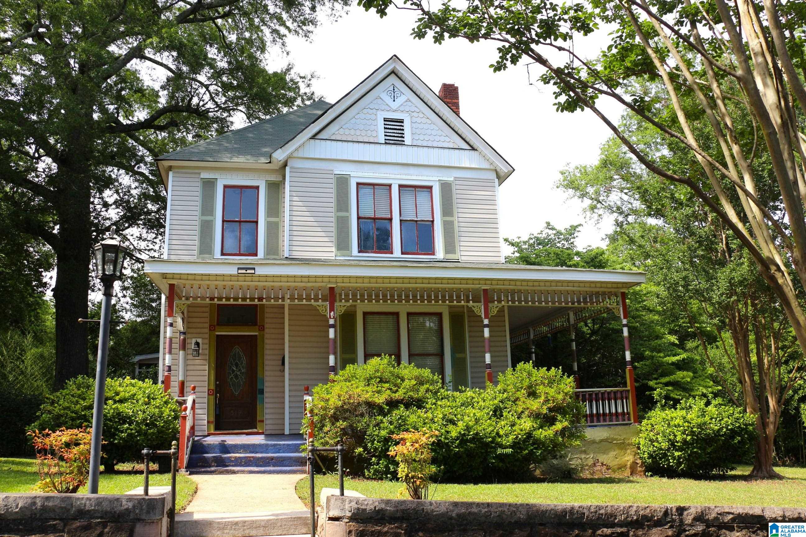 6th St, Anniston, AL 36207