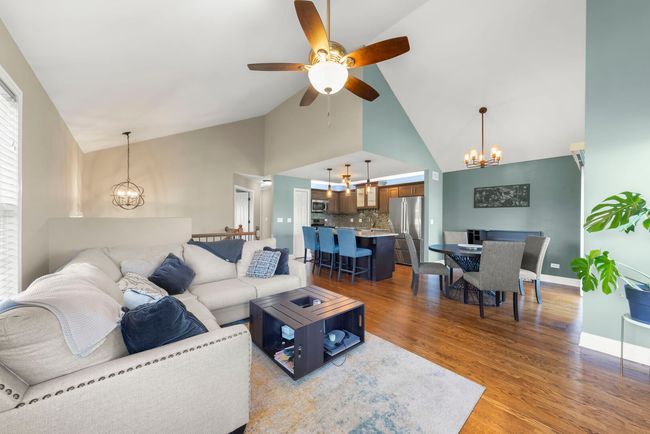 24608 George Washington Dr, Townhouse with 3 bedrooms, 2 bathrooms and 2 parking in Plainfield IL | Image 9