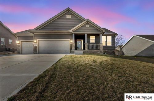 2205 Hedgeapple Rd, Plattsmouth, NE, 68048-5686 | Card Image