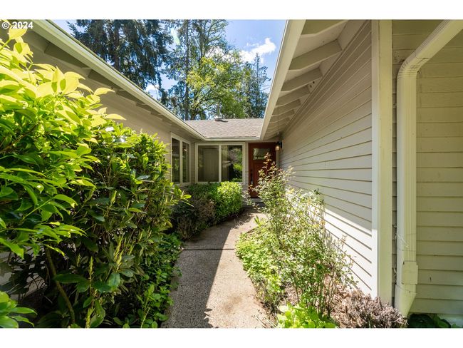 5750 Sw River Rd, House other with 3 bedrooms, 2 bathrooms and 2 parking in Hillsboro OR | Image 17