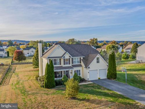 970 Crushed Apple Dr, MARTINSBURG, WV, 25403-7786 | Card Image