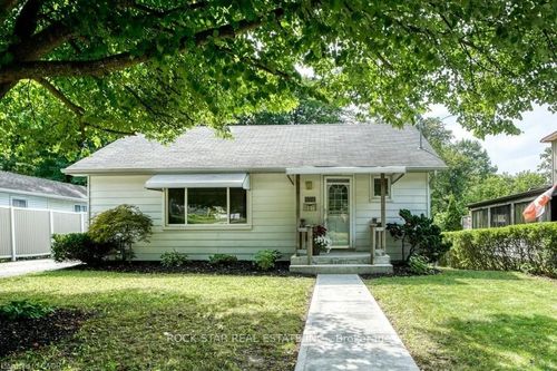 102 Kribs St, Cambridge, ON, N3C3N5 | Card Image