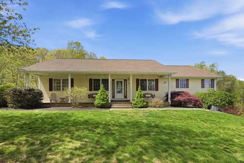 99 Burlingame Rd, Smithfield, RI, 02917-1401 | Card Image
