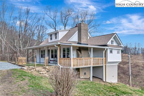 244 Flat Springs Rd, Elk Park, NC, 28622-9209 | Card Image