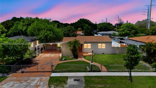 1375 Ne 130th St, North Miami, FL, 33161-4330 | Card Image