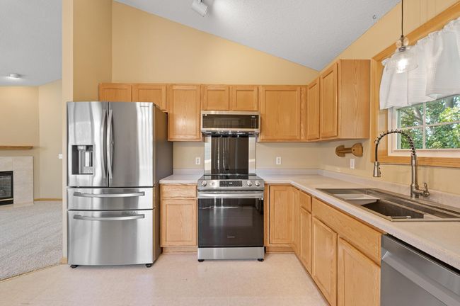 Newer stainless steel appliances | Image 14