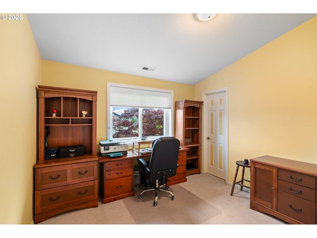 3010 Sw Phyllis Dr, House other with 4 bedrooms, 3 bathrooms and 3 parking in Gresham OR | Image 25