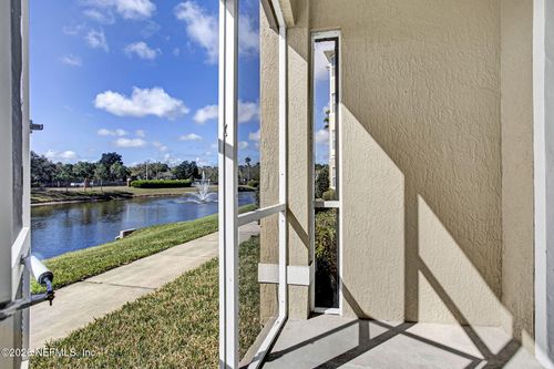 7108-7801 Point Meadows Dr, Jacksonville, FL, 32256-9133 | Card Image