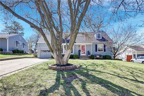 4827 W 78th Ter, Prairie Village, KS, 66208-4416 | Card Image