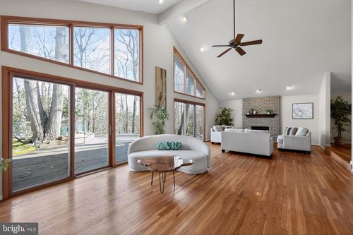 1017 Owl Ln, CHERRY HILL, NJ, 08003-2922 | Card Image