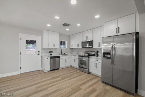 1310 Fremont St, Pahrump, NV, 89048-7812 | Card Image