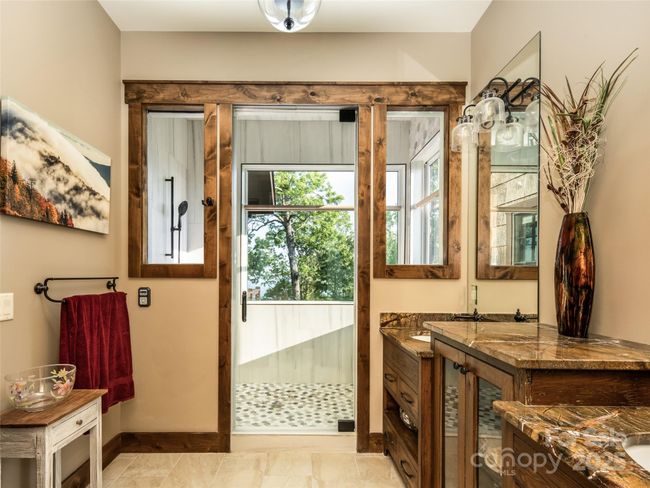 93 N Snow Ridge Dr, House other with 5 bedrooms, 7 bathrooms and null parking in Hendersonville NC | Image 24