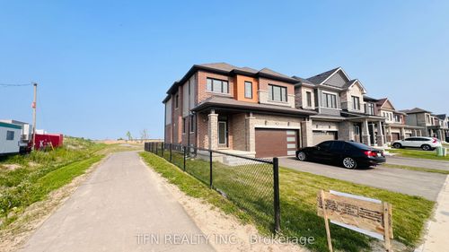 370 Barker Pky, Thorold, ON, L2V0K5 | Card Image