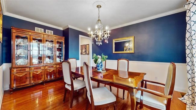 Formal Dining Room | Image 9