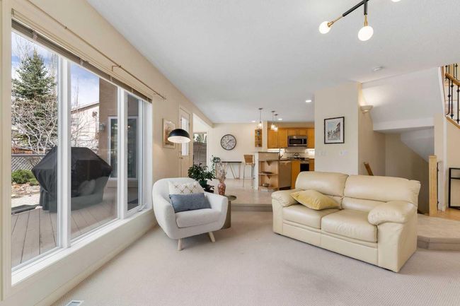461 Sienna Heights Hill Sw, House other with 3 bedrooms, 3 bathrooms and 4 parking in Calgary AB | Image 6
