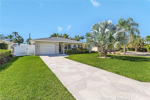 116 1st St, BONITA SPRINGS, FL, 34134-7359 | Card Image