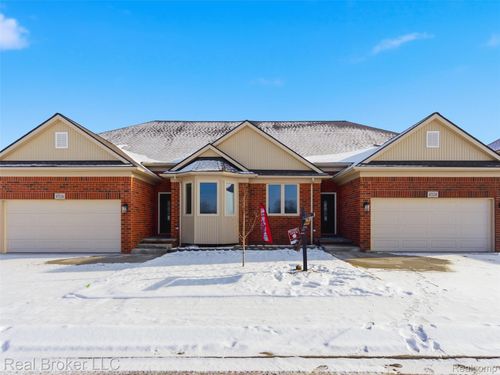 47136 Rosevillage Ct, Shelby Twp, MI, 48315 | Card Image
