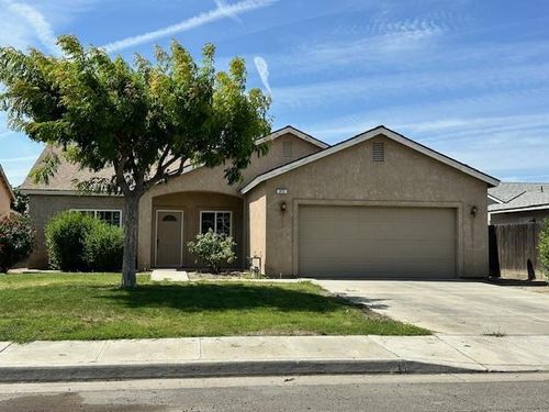 975 San Joaquin Ave, Corcoran, CA, 93212-3010 | Card Image