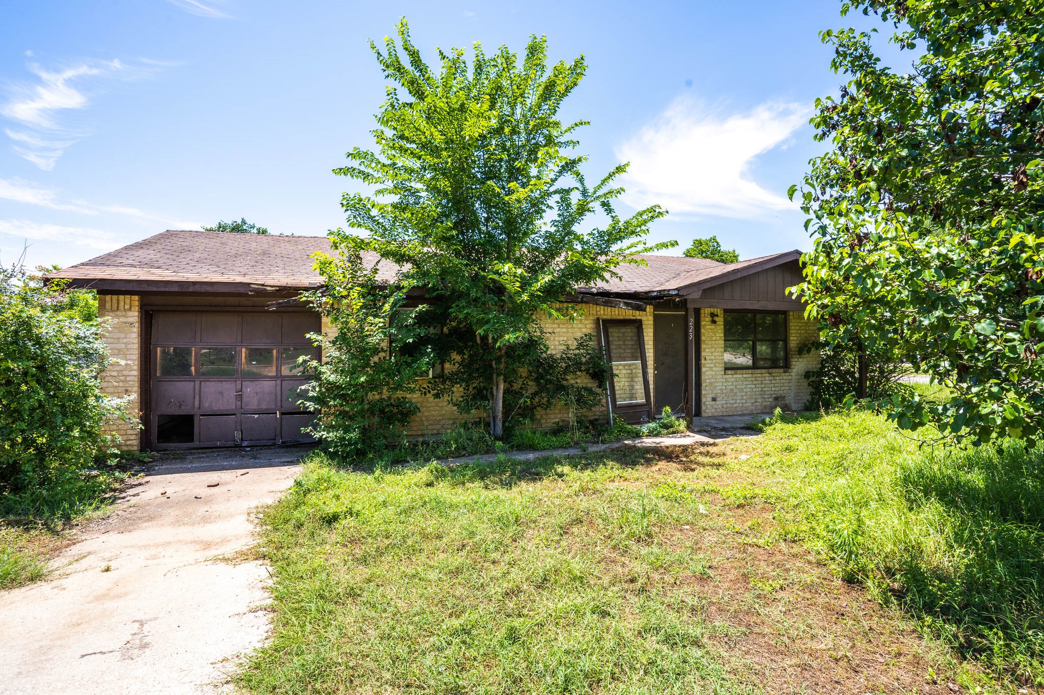 Division St, Rockdale, TX 76567