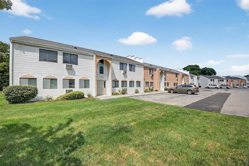 ste-c-16 Scarborough Ln, Wappingers Falls, NY, 12590-5136 | Card Image
