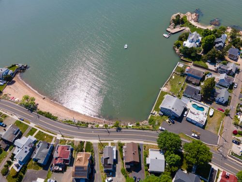 198 Shore Dr, Branford, CT, 06405-4857 | Card Image