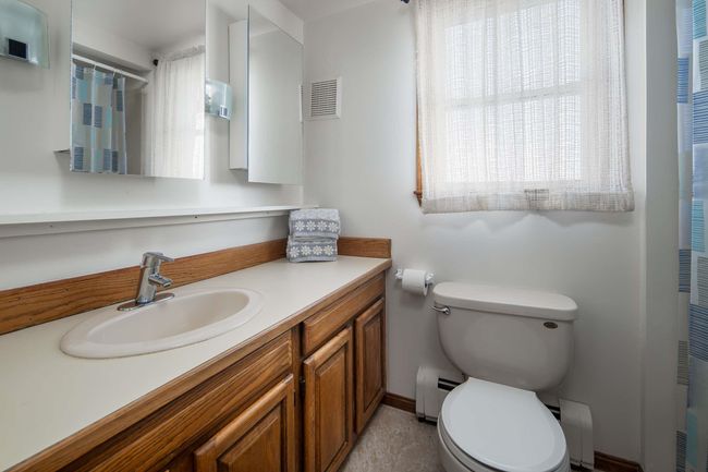70 Pepperrell Rd, House other with 4 bedrooms, 3 bathrooms and null parking in Kittery Point ME | Image 30