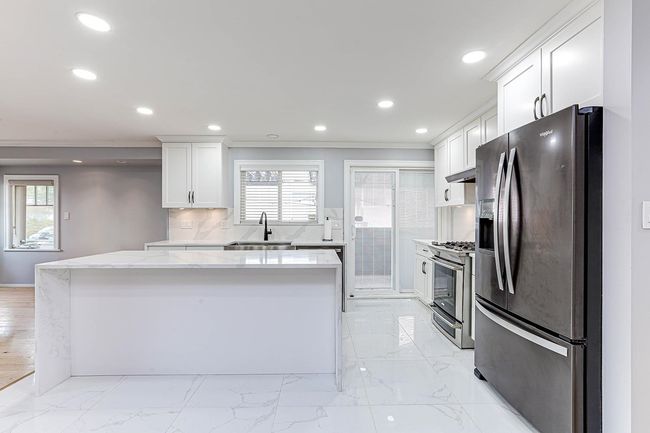 1257 Nestor St, House other with 6 bedrooms, 4 bathrooms and 2 parking in Coquitlam BC | Image 9