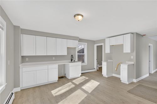 5 Valley St, Manville, RI, 02838-1224 | Card Image