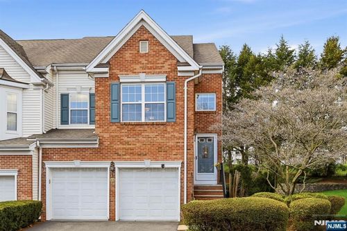 123 Barclay Dr, Nutley, NJ, 07110-3912 | Card Image