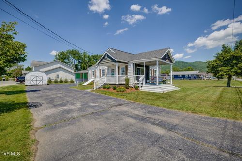 133 Sunrise Dr, Elizabethton, TN, 37643-6417 | Card Image