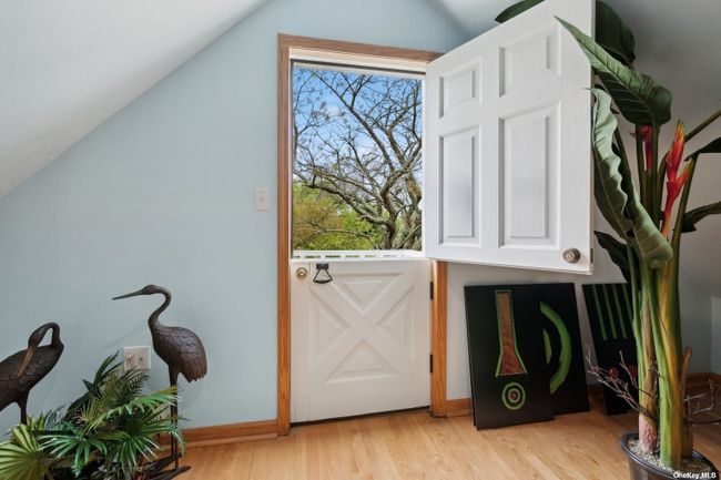 Bonus/Storage Room over Garage | Image 22