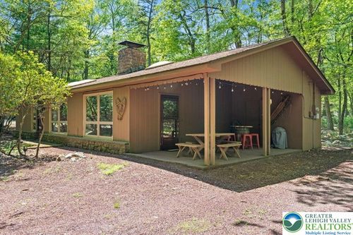 8 Big Boulder Rd, Lake Harmony, PA, 18624 | Card Image