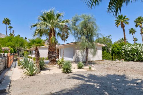 68286 Grandview Ave, Cathedral City, CA, 92234-2330 | Card Image