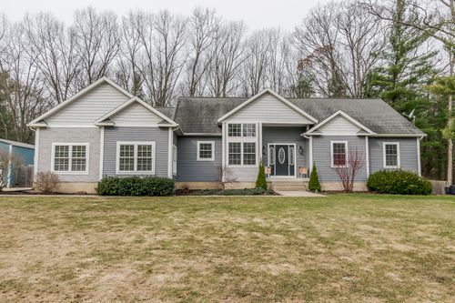 6691 E Point Dr, Fruitport, MI, 49415-8907 | Card Image