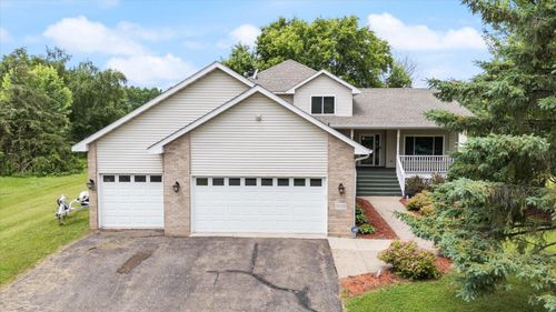 9408 Jennifer Ct, Chisago City, MN, 55013-9342 | Card Image