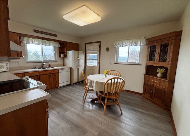 Kitchen | Image 8