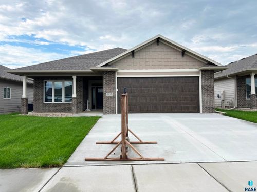 8105 W 24th St, Sioux Falls, SD, 57106-8479 | Card Image